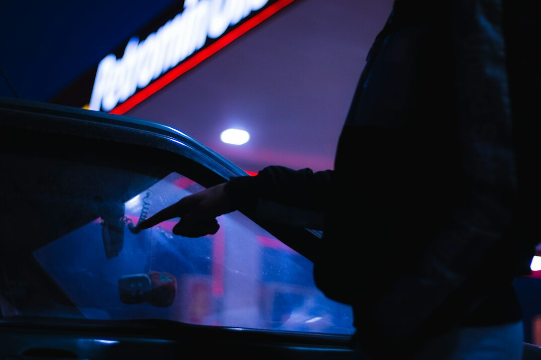 store detective investigating theft
